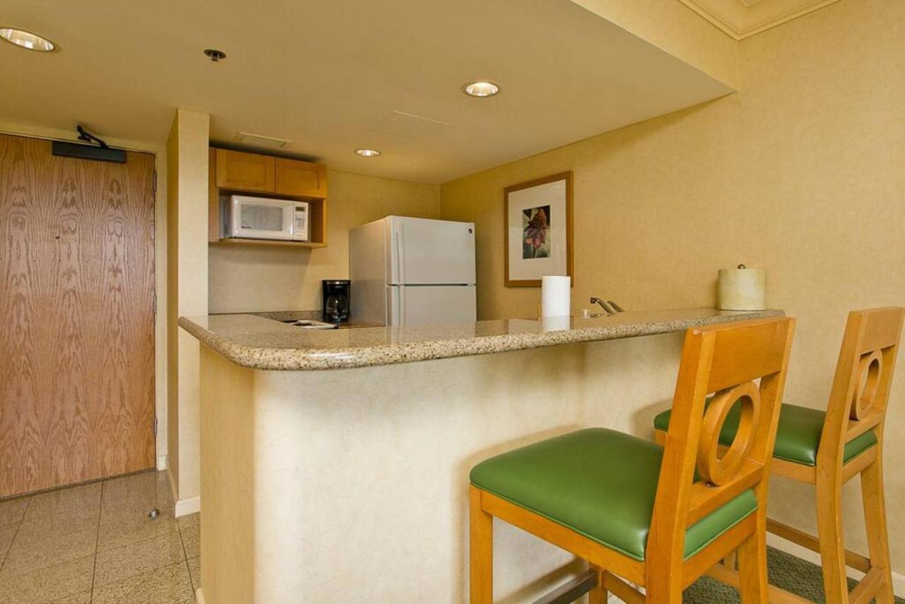 Ilikai Apt 308 - Spacious Studio With Stunning Ocean & Harbor Views 호놀룰루 외부 사진