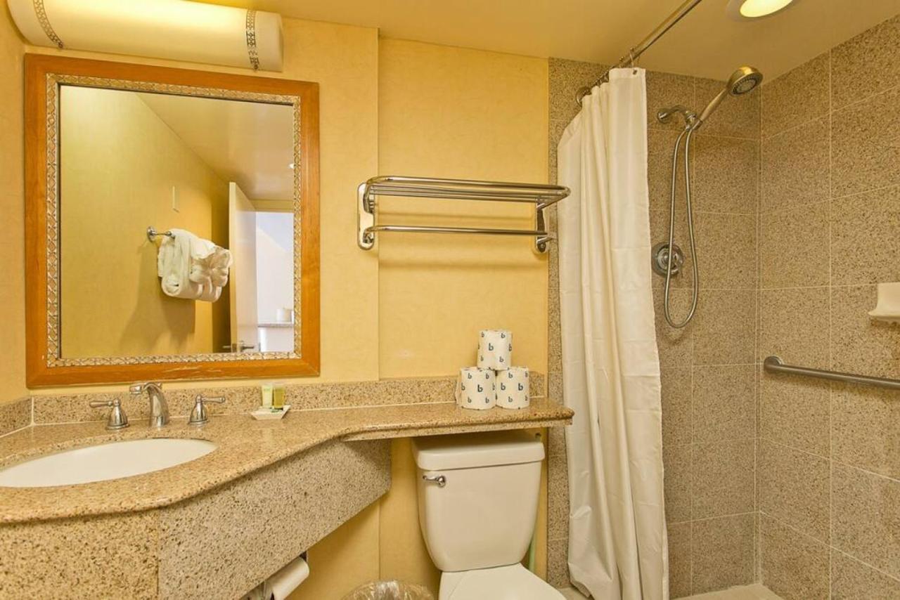 Ilikai Apt 308 - Spacious Studio With Stunning Ocean & Harbor Views 호놀룰루 외부 사진